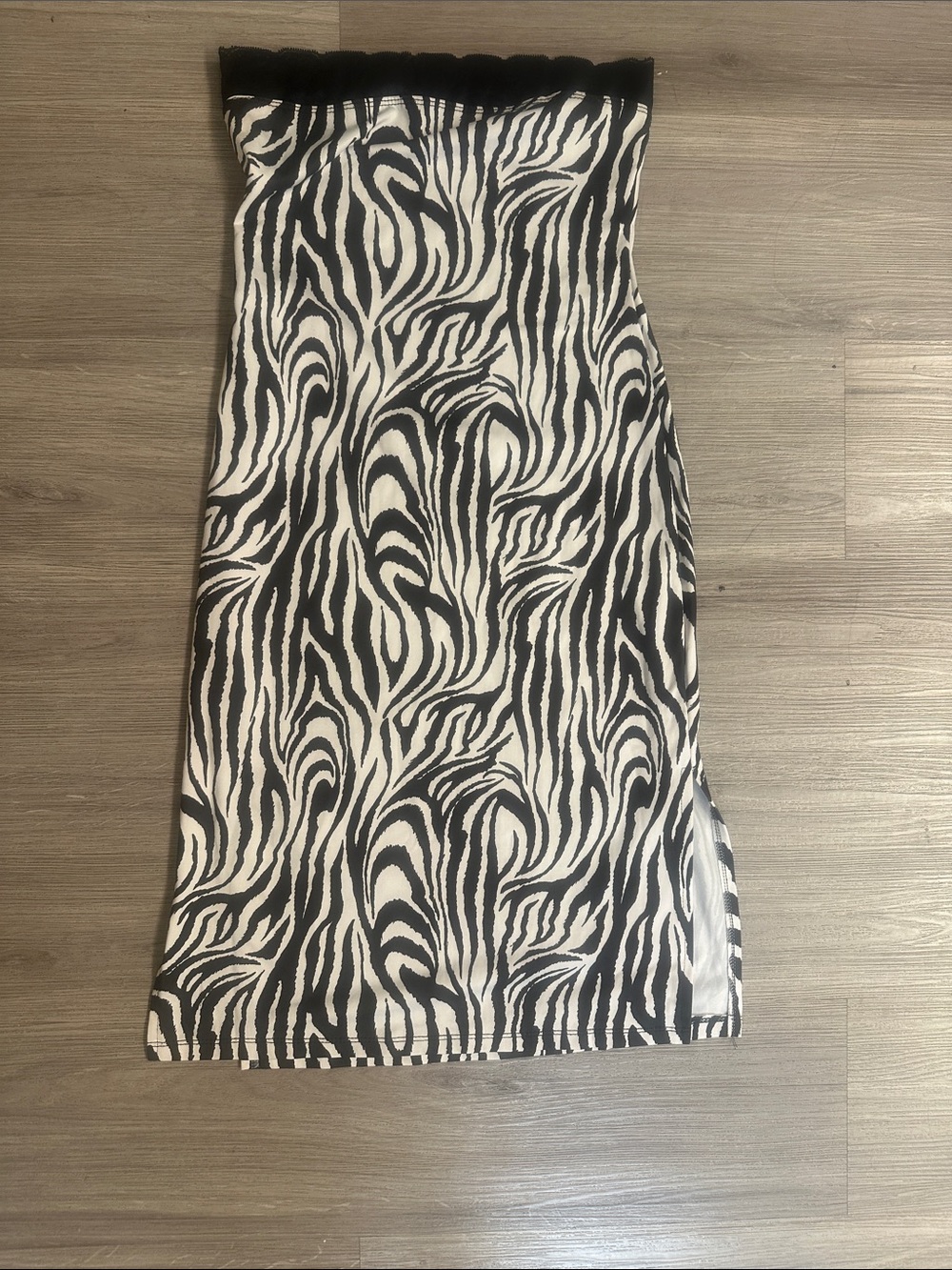 Zebra Print Midi dress - Black & Whiteu